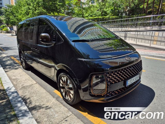 Hyundai Staria 4WD Lounge 9-Seater Inspiration 2024 — фото 3