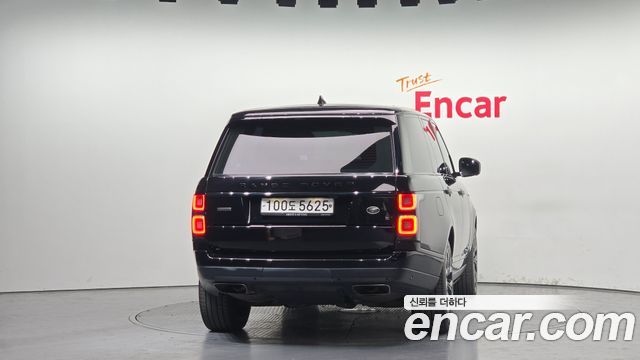 Land Rover Range Rover (IV) 4.4 SDV8 AB DIESEL 2020 — фото 4