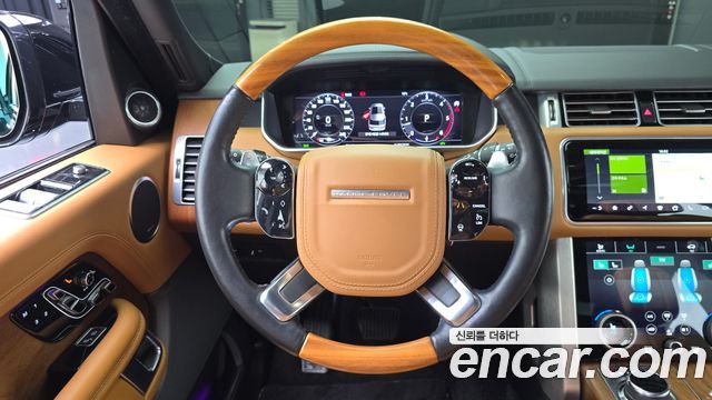 Land Rover Range Rover (IV) 4.4 SDV8 AB DIESEL 2020 — фото 17