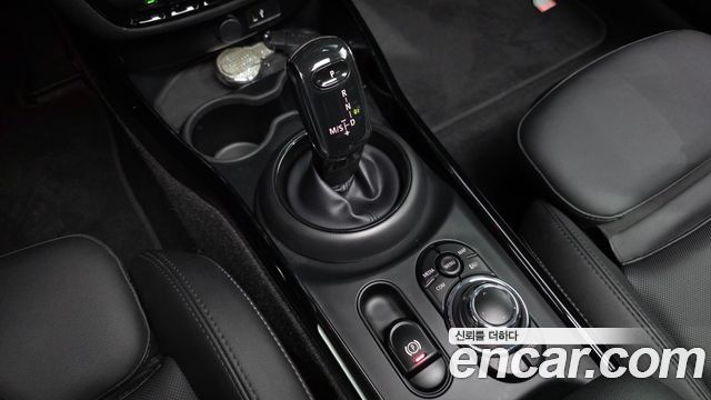 MINI Cooper S Clubman Multitione Edition 2nd 2023 — фото 9