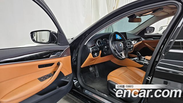 BMW 5 Series (G30) 520d Luxury Special Edition 2018 — фото 10