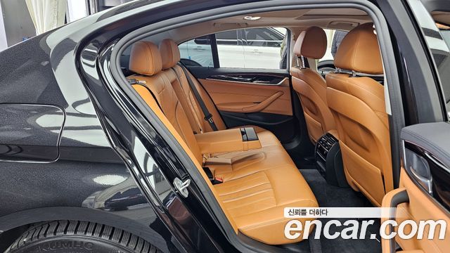 BMW 5 Series (G30) 520d Luxury Special Edition 2018 — фото 12