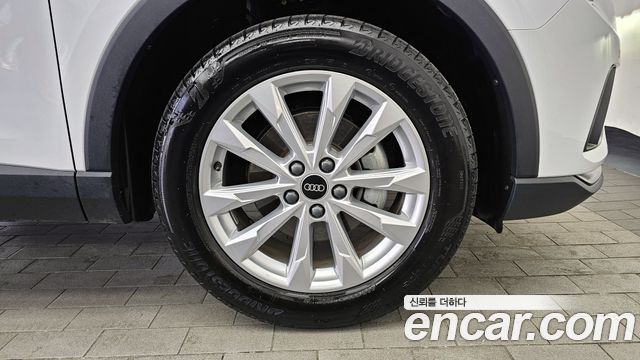 Audi Q3 (F3) 35 TDI 2023 — фото 5