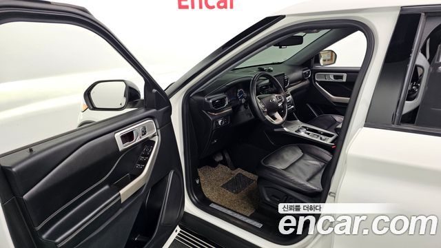 Ford Explorer (VI) 2.3 LimIted 4WD 2022 — фото 10