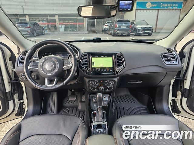 Jeep Compass (II) 2.4 Limitied AWD 2019 — фото 17