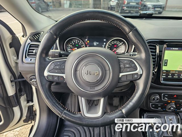 Jeep Compass (II) 2.4 Limitied AWD 2019 — фото 20