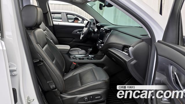 Chevrolet Traverse 3.6 AWD Premier 2020 — фото 11