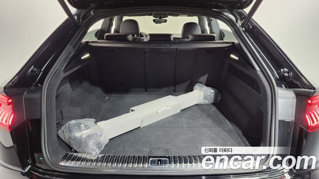 Audi Q8 (4M) 45 TDI Quattro Premium 2023 — фото 20
