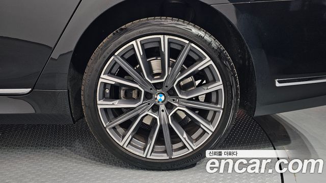 BMW 7 Series (G11) 740Li xDrive M Sport Package 2021 — фото 5
