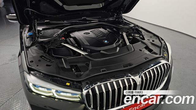 BMW 7 Series (G11) 740Li xDrive M Sport Package 2021 — фото 6