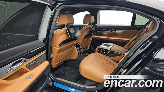BMW 7 Series (G11) 740Li xDrive M Sport Package 2021 — фото 12