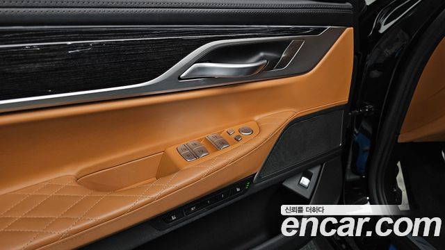 BMW 7 Series (G11) 740Li xDrive M Sport Package 2021 — фото 18