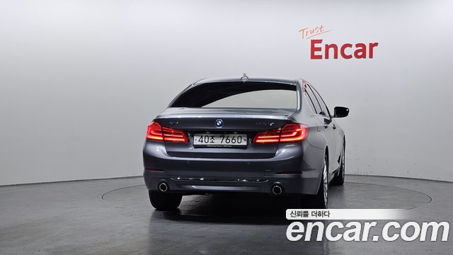 BMW 5 Series (G30) 520d xDrive Luxury Plus 2019 — фото 4