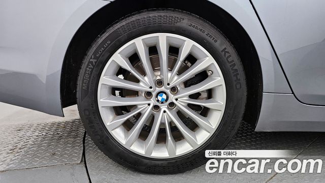 BMW 5 Series (G30) 520d xDrive Luxury Plus 2019 — фото 5