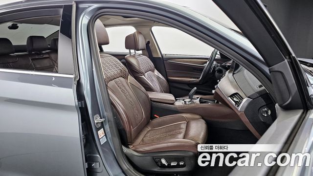 BMW 5 Series (G30) 520d xDrive Luxury Plus 2019 — фото 12