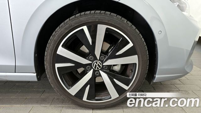 Volkswagen Golf (VIII) 2.0 TDI Prestige 2025 — фото 5