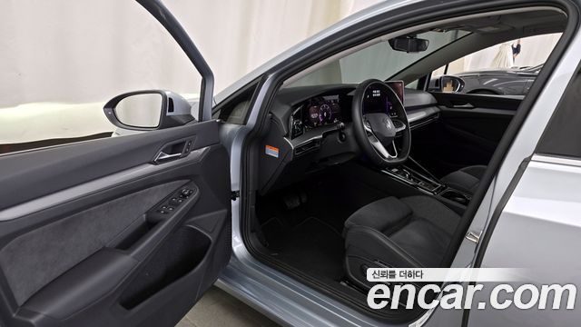 Volkswagen Golf (VIII) 2.0 TDI Prestige 2025 — фото 10