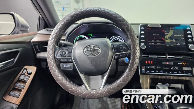 Toyota Avalon (V) 2.5 Hybrid 2019 — фото 17