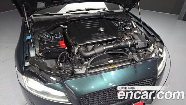 Jaguar XF (X260) 20d Portfolio AWD 2017 — фото 6
