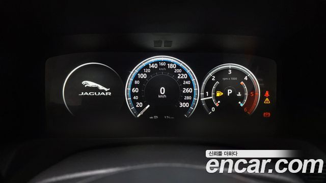 Jaguar XF (X260) 20d Portfolio AWD 2017 — фото 8