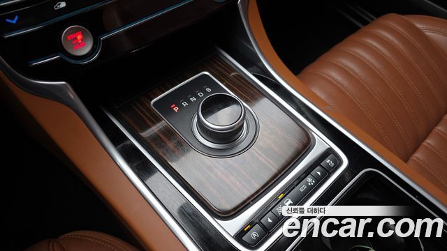 Jaguar XF (X260) 20d Portfolio AWD 2017 — фото 9