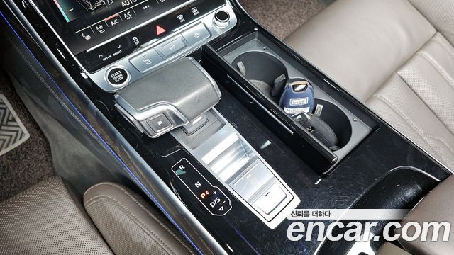 Audi A8 (D5) 60 TFSI Quattro LWB 2021 — фото 9