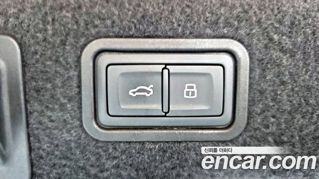 Audi A8 (D5) 60 TFSI Quattro LWB 2021 — фото 20