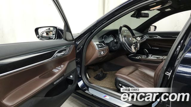 BMW 7 Series (G11) 730d xDrive M Sport 2017 — фото 10