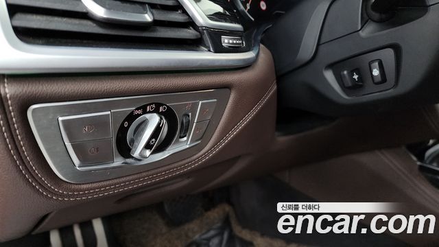 BMW 7 Series (G11) 730d xDrive M Sport 2017 — фото 16