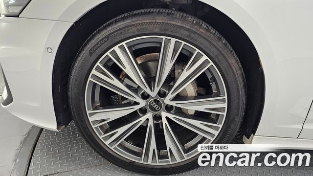 Audi A6 (C8) 40 TDI Quattro Premium 2023 — фото 5