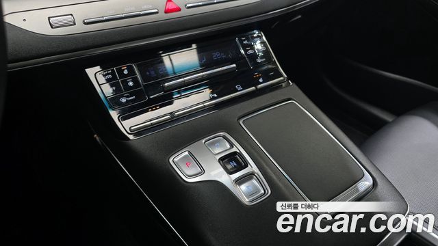 Hyundai Grandeur (IG) 3.0 LPi Rent Car Modern 2023 — фото 9
