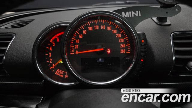 MINI Cooper D Clubman Standard 2nd 2017 — фото 8