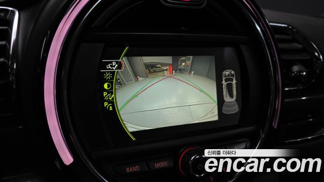 MINI Cooper D Clubman Standard 2nd 2017 — фото 15