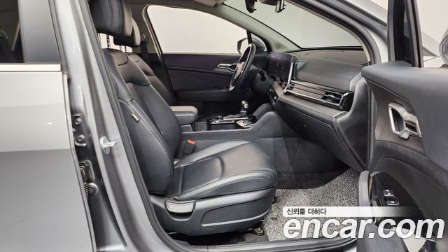 Kia Sportage (V) Diesel 2.0 2WD Prestige 2022 — фото 11