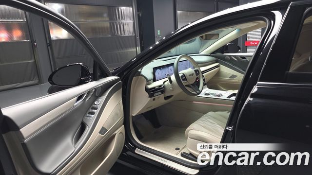 Genesis G80 (RG3) Gasoline 3.5 Turbo AWD 2025 — фото 10