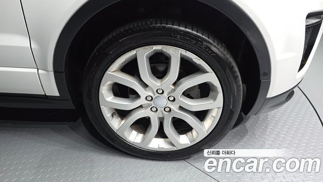 Land Rover Range Rover Evoque 2.0 TD4 HSE Dynamic 2016 — фото 5