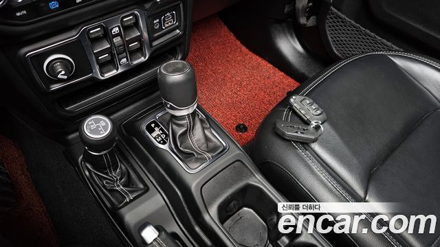 Jeep Wrangler (JL) 2.0 Overland Power Top 4Door 4xe 2022 — фото 9