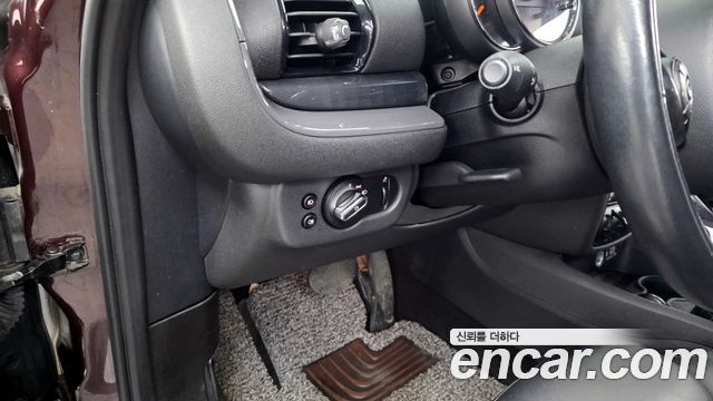 MINI Cooper D Clubman Standard 2nd 2018 — фото 17