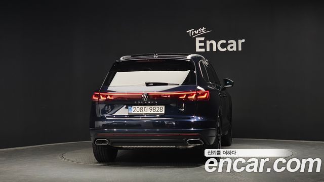 Volkswagen Touareg (III) 3.0 TDI Prestige 2024 — фото 4