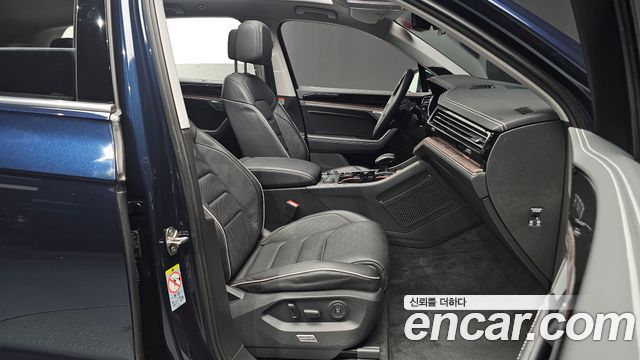Volkswagen Touareg (III) 3.0 TDI Prestige 2024 — фото 10