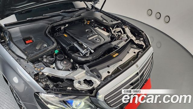 Mercedes-Benz E-Class (W213) E300e 4MATIC Exclusive 2020 — фото 6