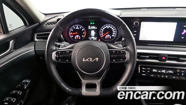Kia K5 (III) 1.6 Turbo Prestige 2022 — фото 13