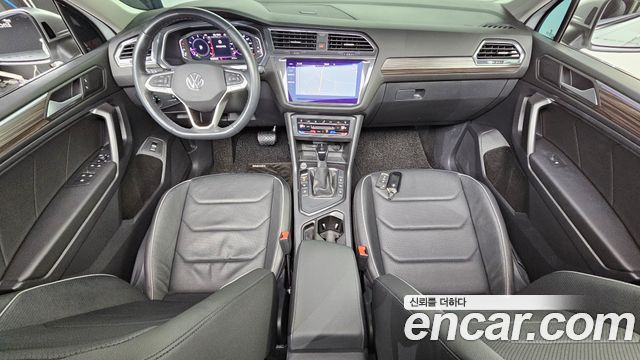 Volkswagen Tiguan Allspace 2.0 TSI Prestige 2023 — фото 7