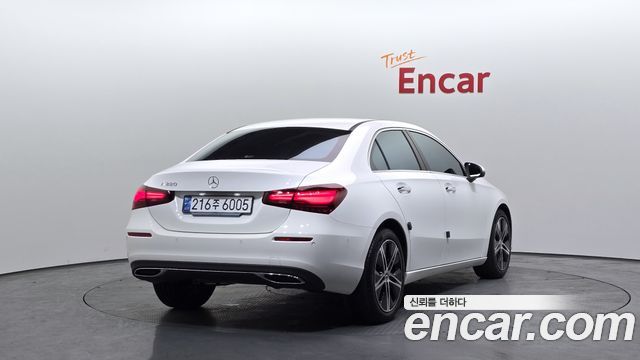 Mercedes-Benz A-Class (W177) A220 Sedan 2024 — фото 2