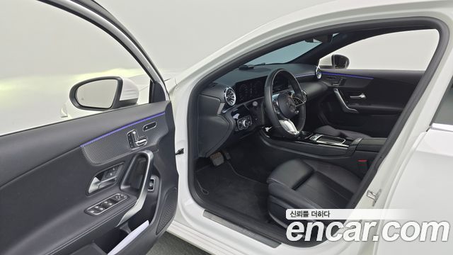 Mercedes-Benz A-Class (W177) A220 Sedan 2024 — фото 10