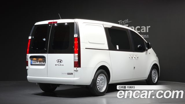 Hyundai Staria Cargo 5-Seater Smart 2024 — фото 2