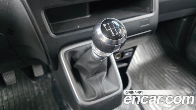 Hyundai Staria Cargo 5-Seater Smart 2024 — фото 9