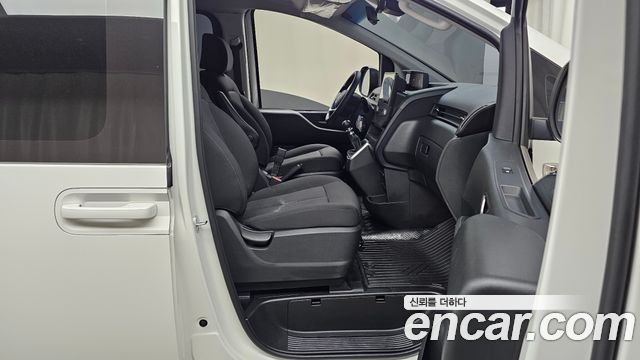 Hyundai Staria Cargo 5-Seater Smart 2024 — фото 11