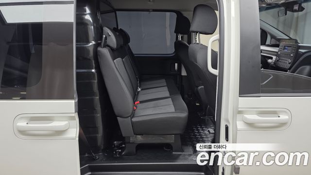 Hyundai Staria Cargo 5-Seater Smart 2024 — фото 12