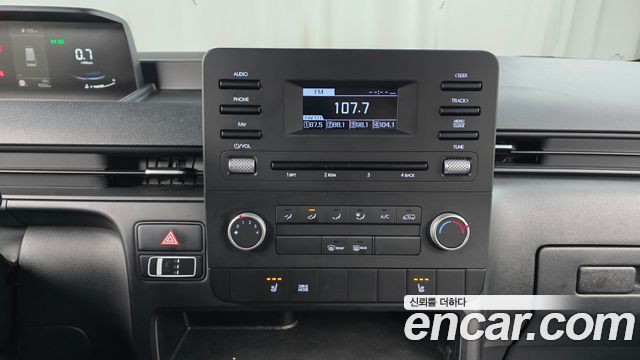 Hyundai Staria Cargo 5-Seater Smart 2024 — фото 16